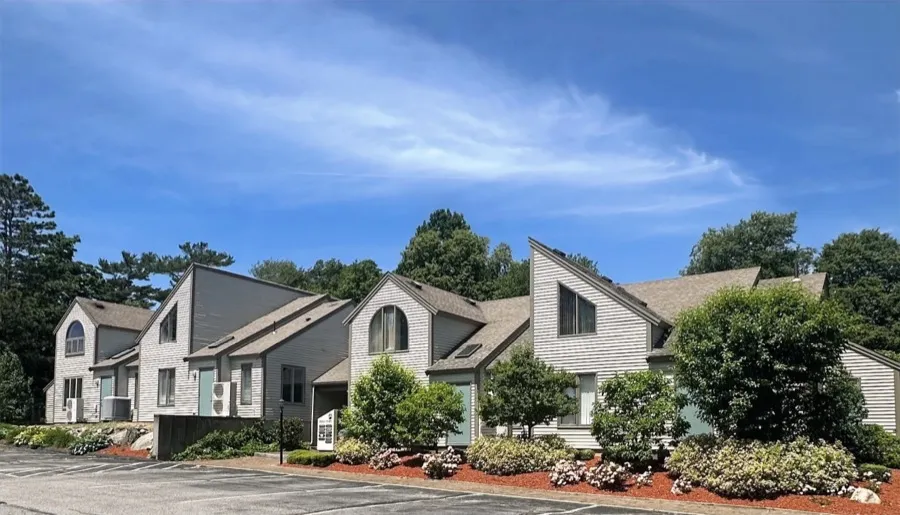 Exterior of Kulka Dental Associates office building